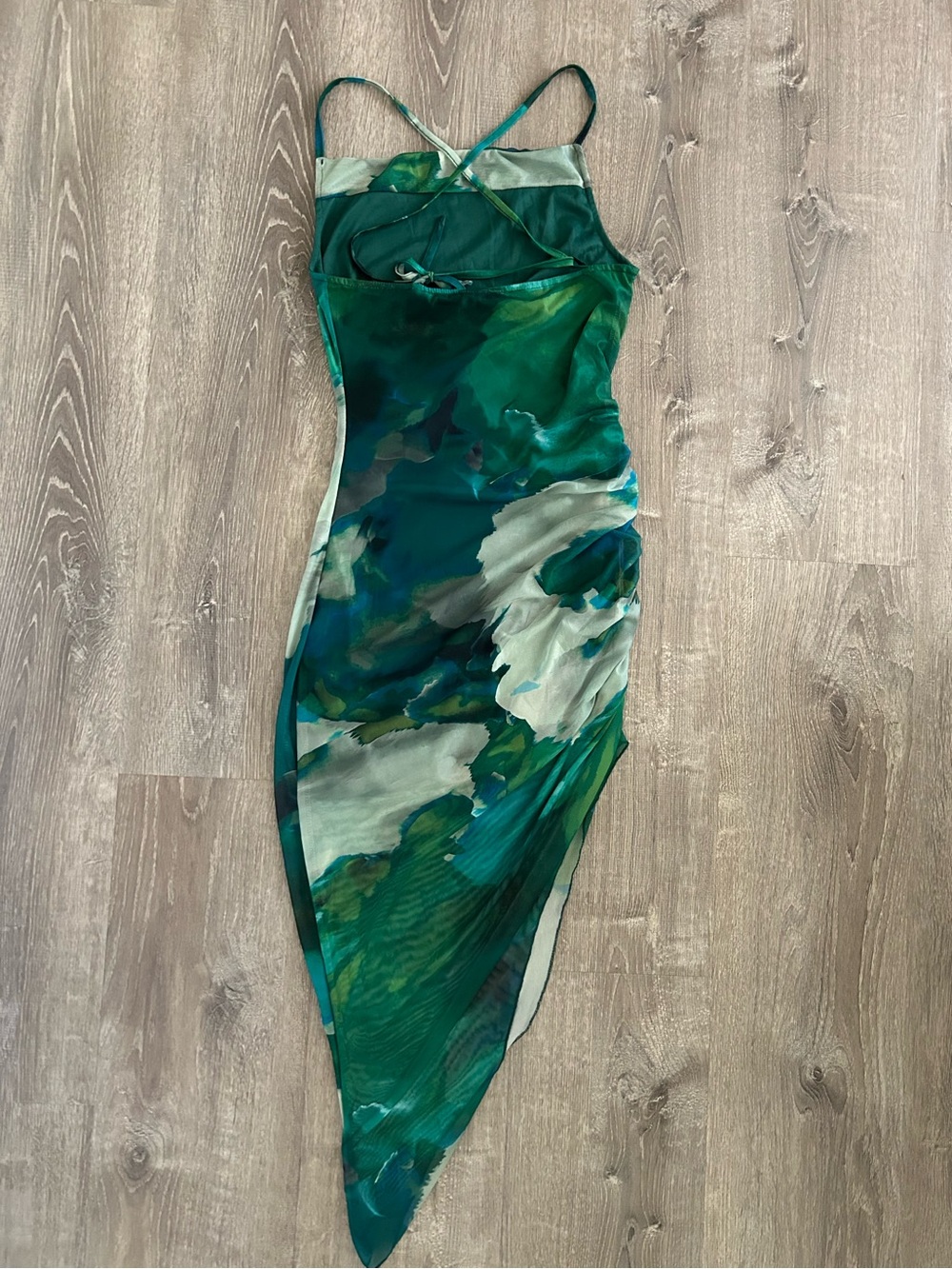 SHEIN 🌱 Green Marble Watercolor Asymmetric Slip Dress - Picture 2 of 5